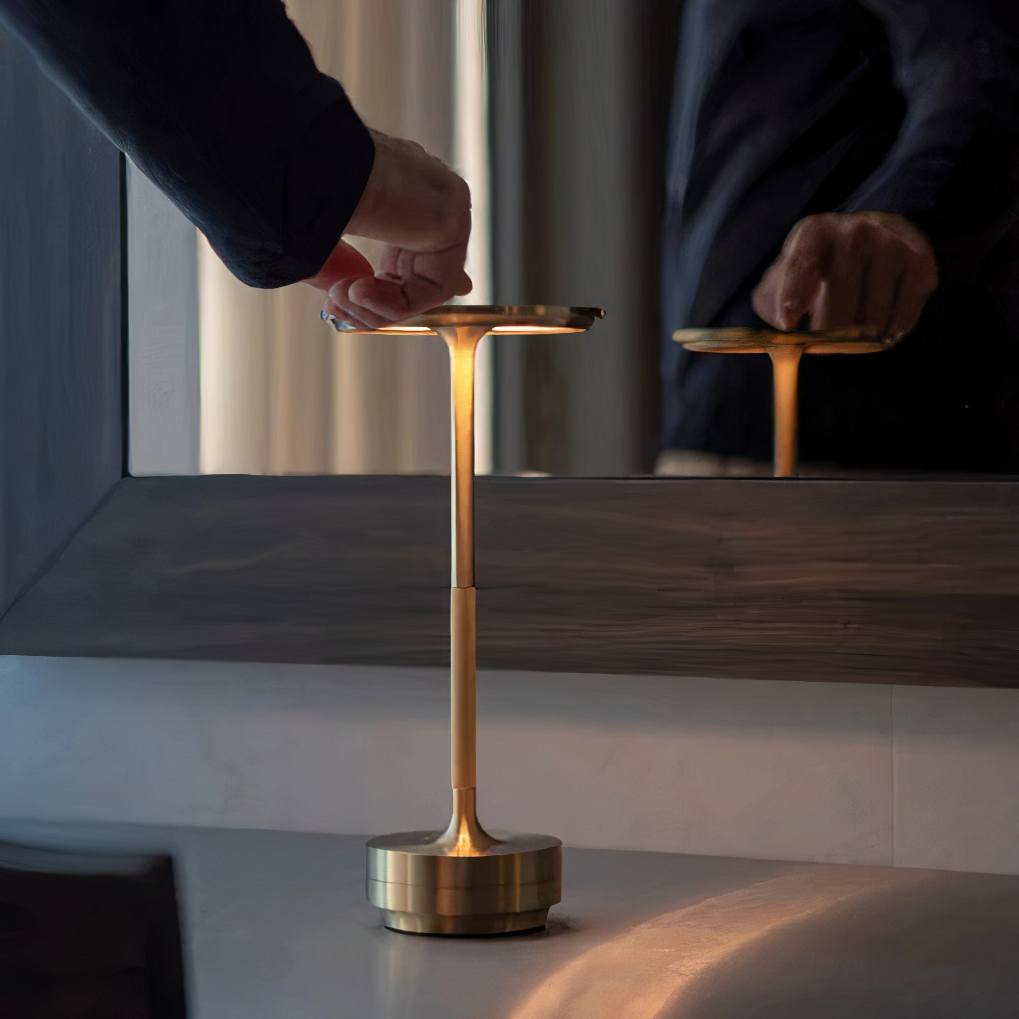 luxuriöse kabellose Tischleuchte