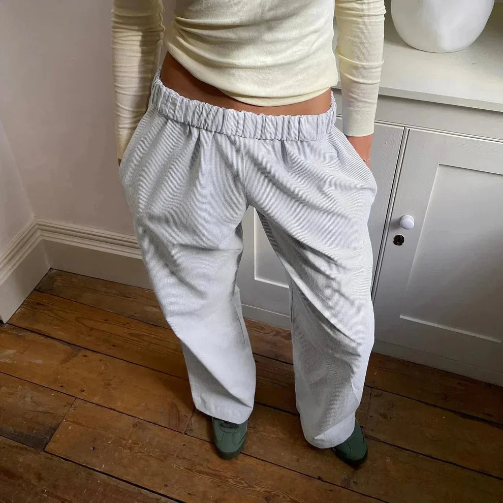 Damen Cordhose mit Gummibund und geradem Bein