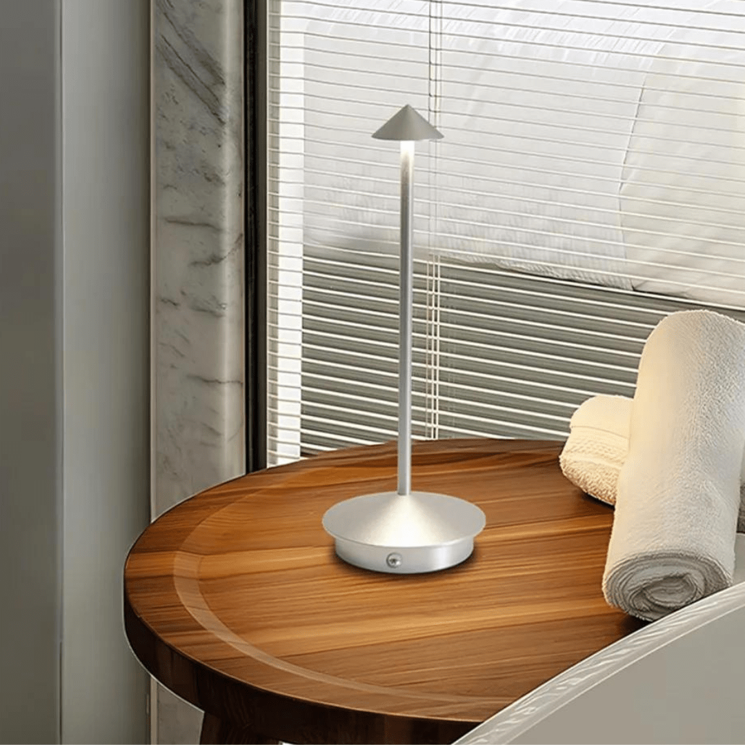 LED-Pfeilkopf-Tischlampe kabellos mit Touchfunktion