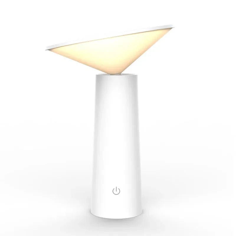 Kabellose LED-Tischlampe mit schrägem Lampenschirm und USB-Aufladung