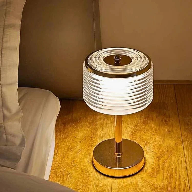 Kabellose Tischlampe mit Glas-Lampenschirm und warmem LED-Licht