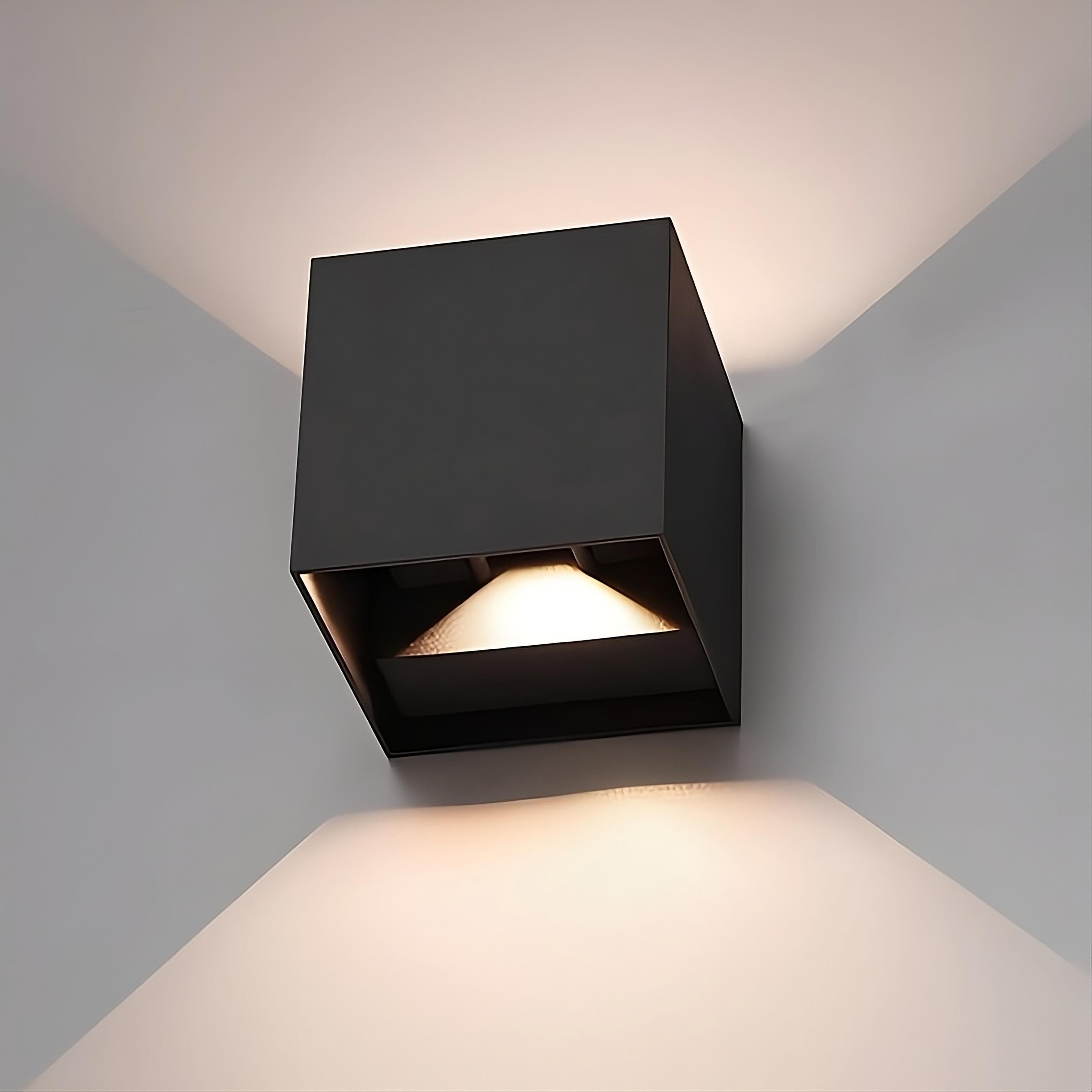 Glow Cube-Wandleuchte