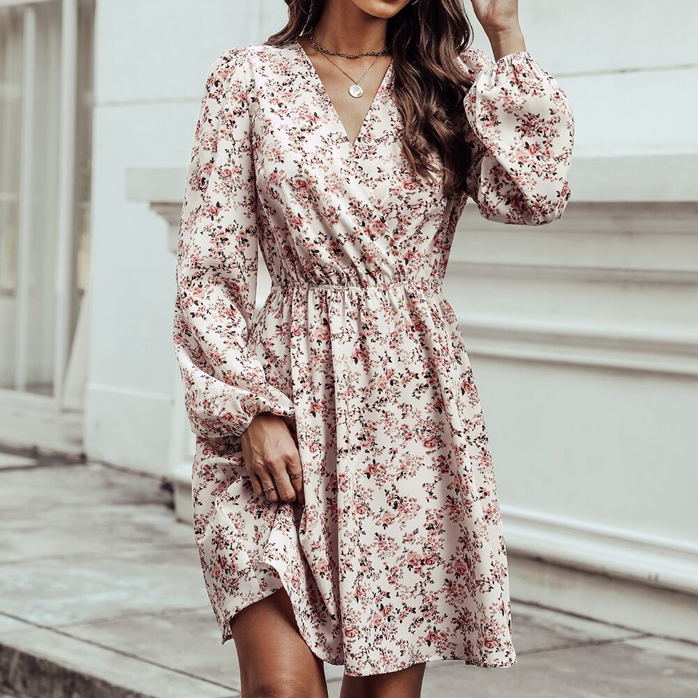 Romantisches Minikleid mit Blumenmuster