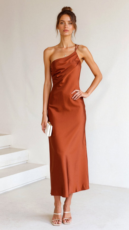 Elegantes Satin-Trägerkleid – Zeitlose Schönheit für besondere Anlässe