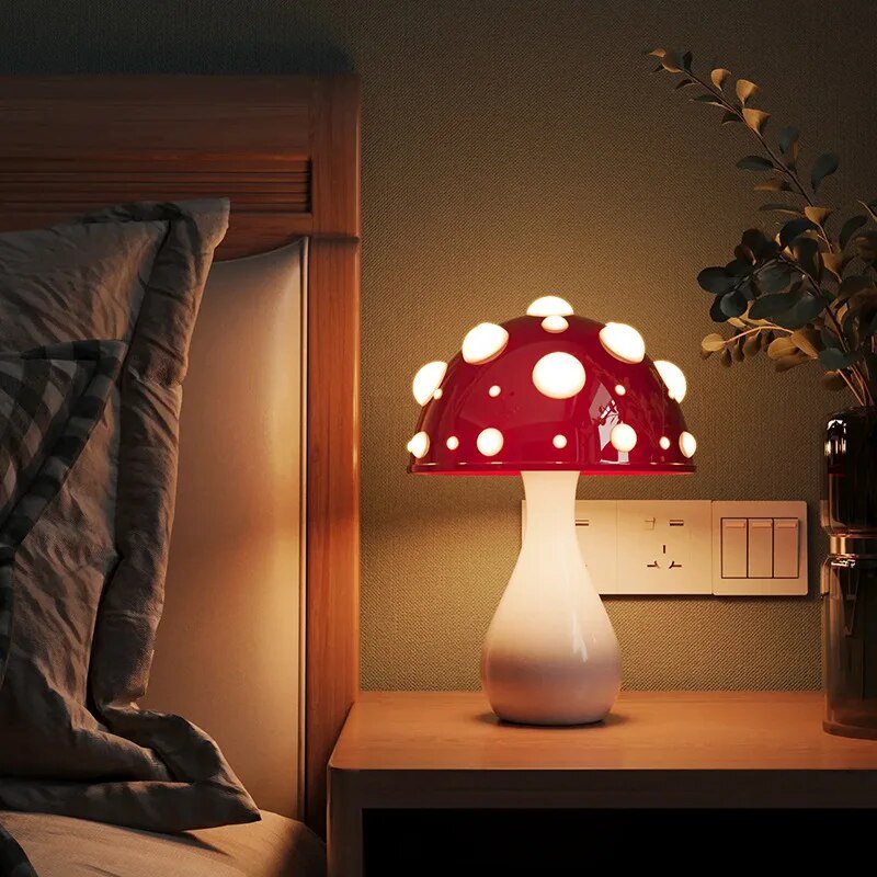 Mushroom LED Tischlampe aus Glas im Retro-Stil