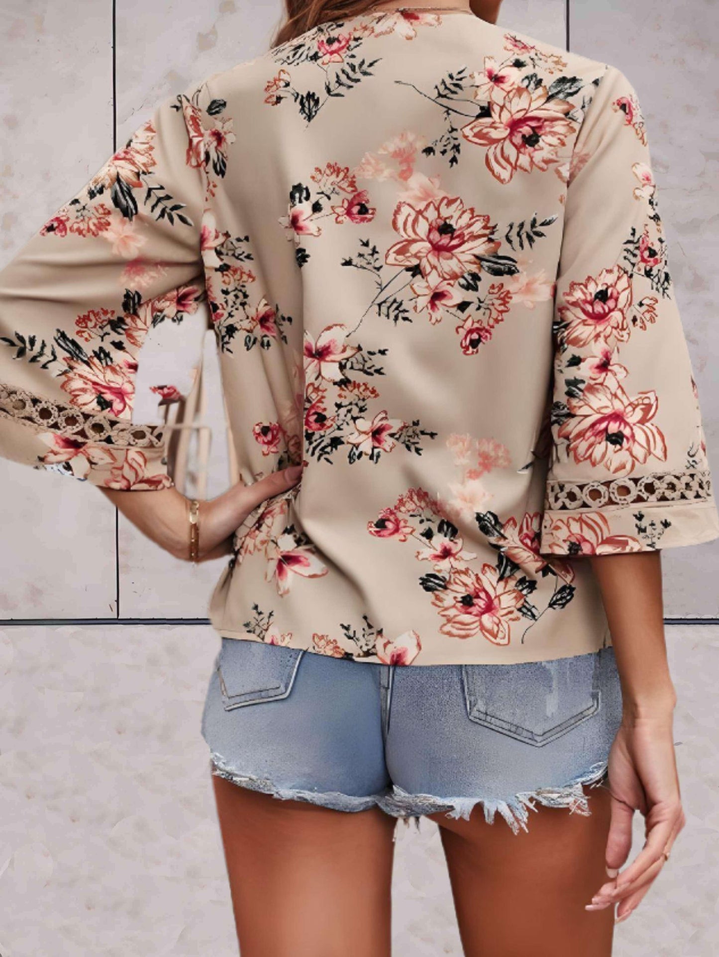 Damen V-Ausschnitt Bluse mit Blumenmuster und halblangen Ärmeln
