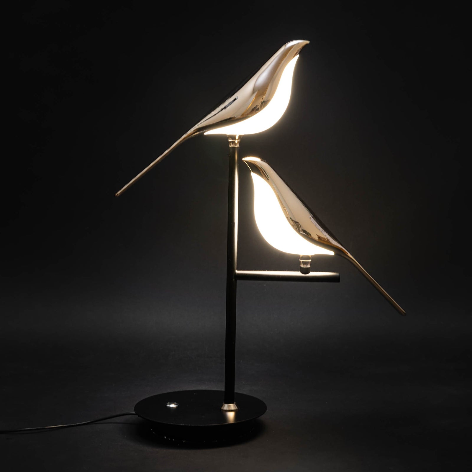Kabellose LED-Tischlampe mit doppelt vogelähnlichem Design und warmem Licht