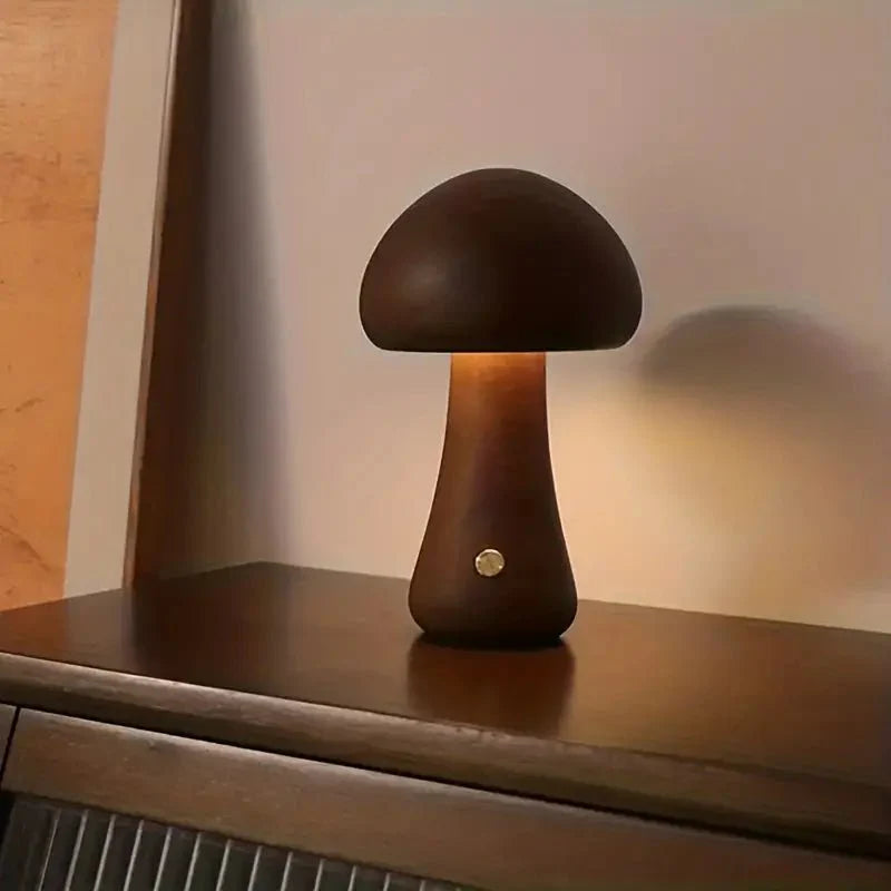 Kabellose Pilzform-Tischlampe aus Holz mit warmem LED-Licht