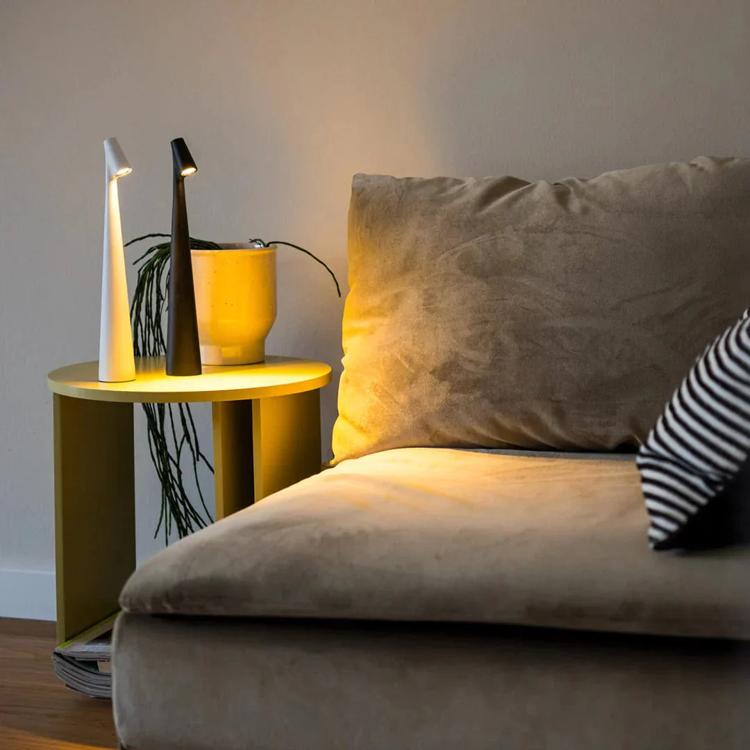 Minimalistische dimmbare Tischleuchte mit Touch in modernem Design
