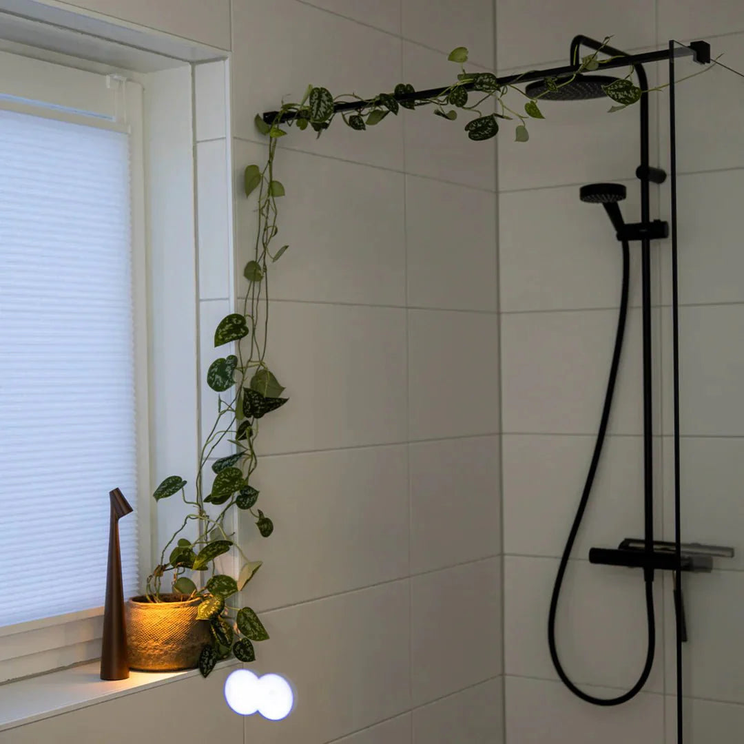 Minimalistische dimmbare Tischleuchte mit Touch in modernem Design