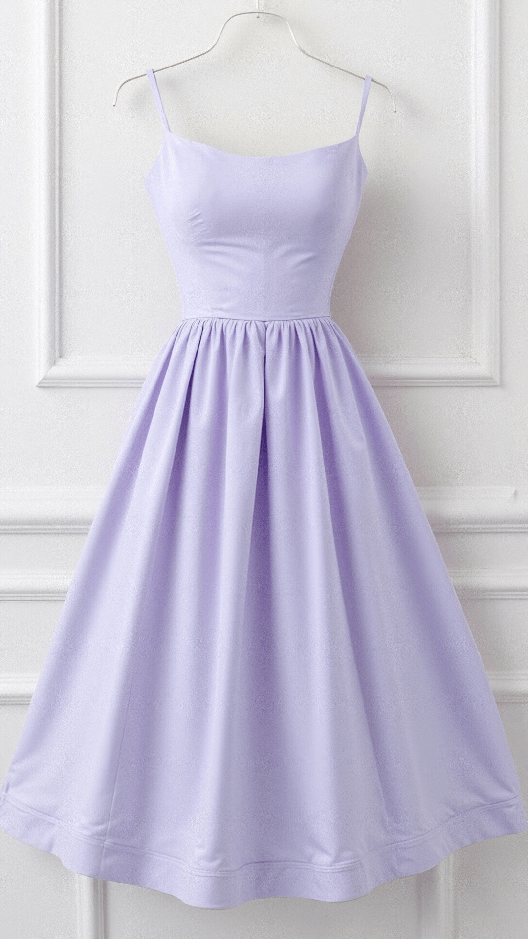 Midikleid mit Spaghettiträgern