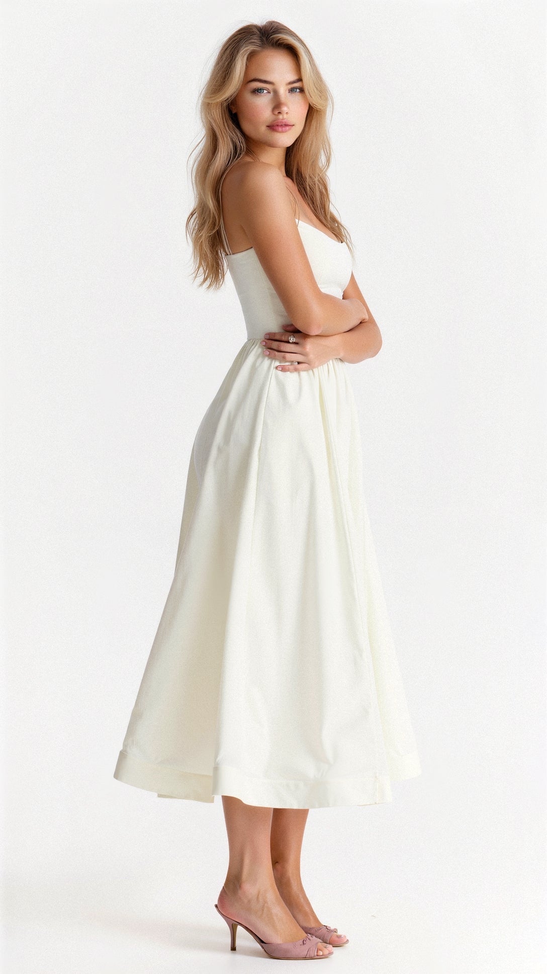 Midikleid mit Spaghettiträgern