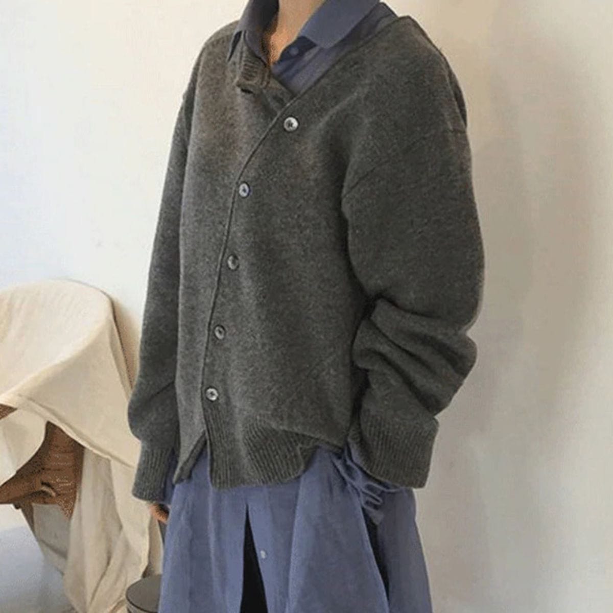 Damen Strickcardigan mit V-Ausschnitt und Knopfleiste