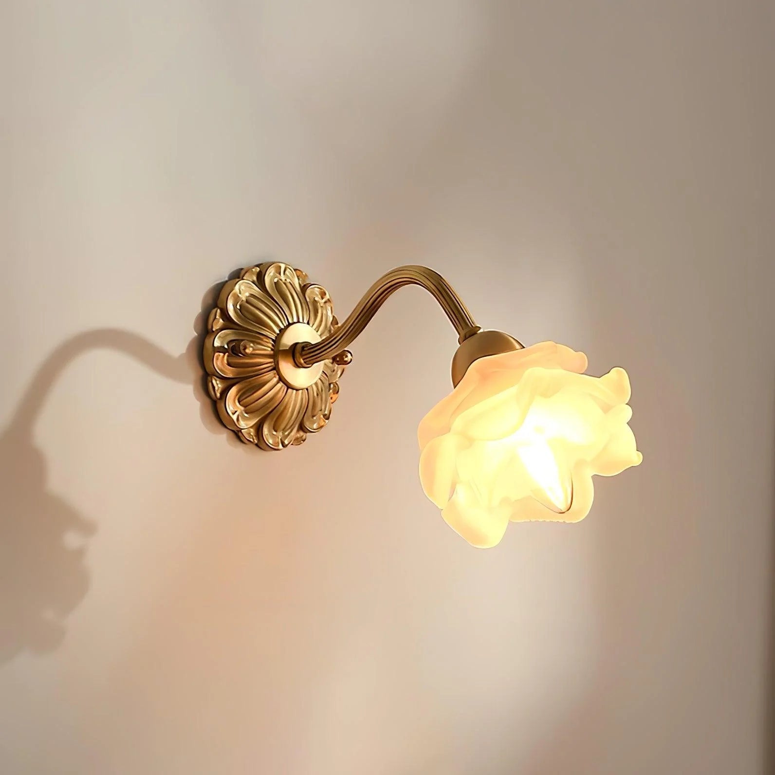 Rosette Messingwandlampe