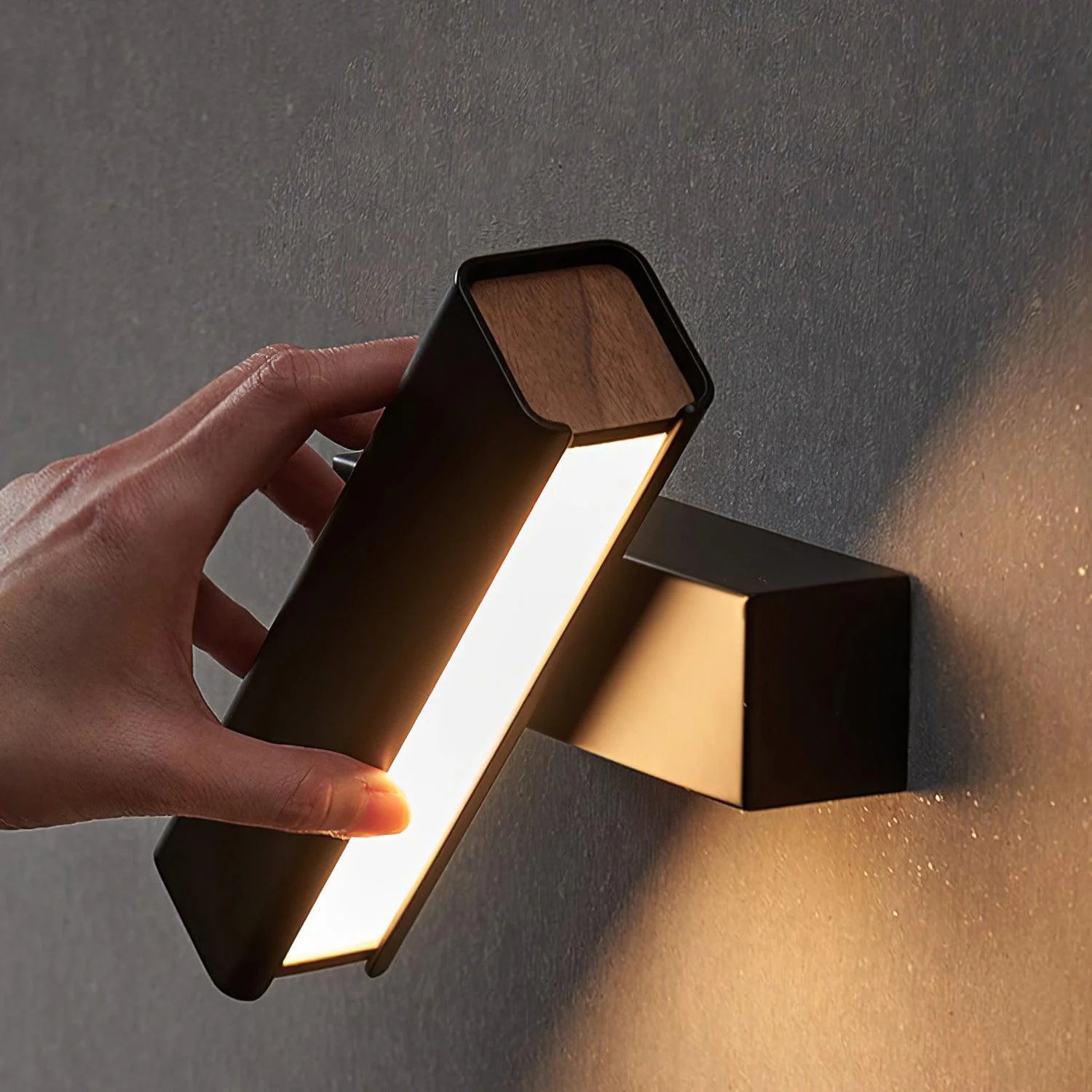 Moderne rotierende LED -Wandlampe