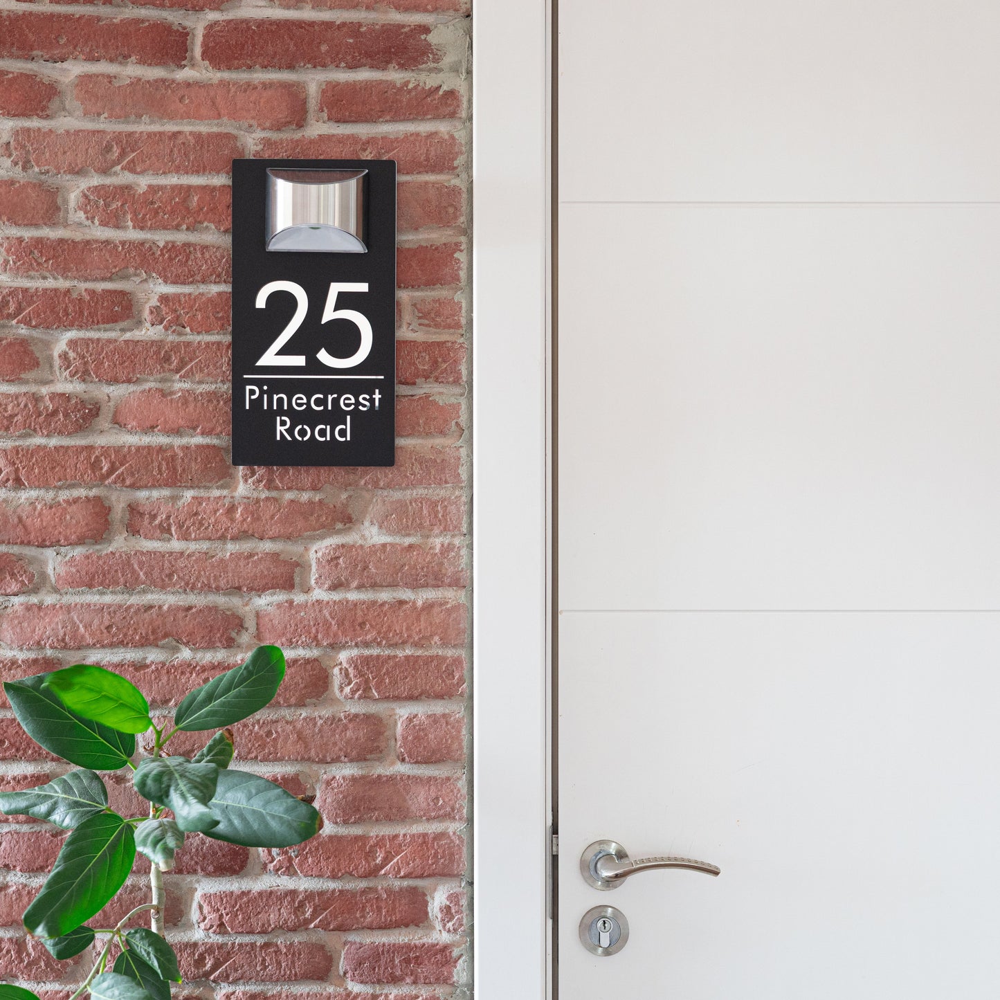 Personalisierte moderne Solar-Haustürschild