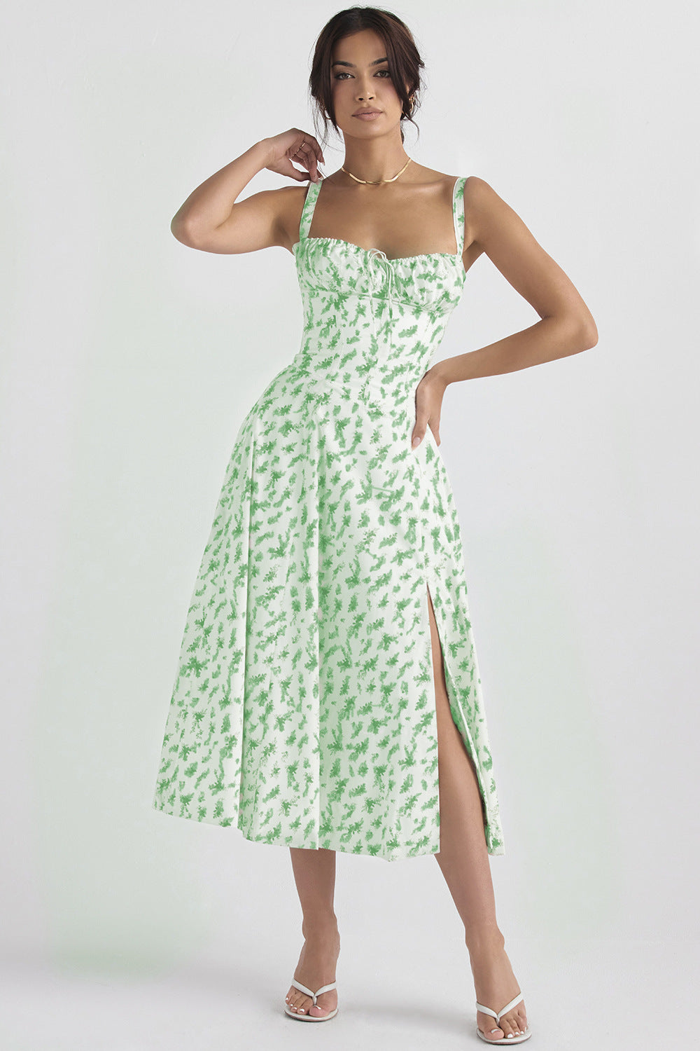 Midikleid mit Blumendruck und Schlitz
