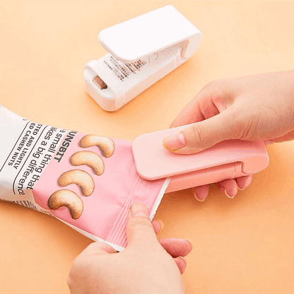 1 + 1 GRATIS!  Mini Lebensmittelschweißgerät™ – Frische versiegeln in Sekundenschnelle!
