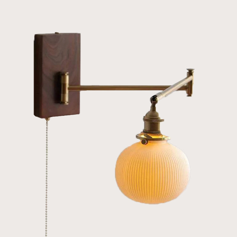 Moderne Holzwandlampe
