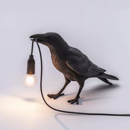 AvianGlow - Künstlerische Tischlampe aus Harz für das Schlafzimmer