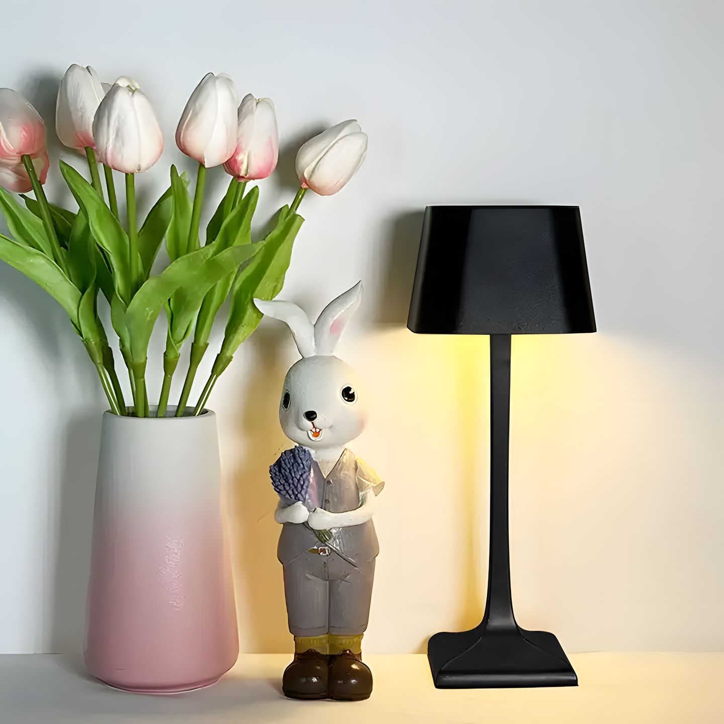Moderne kabellose Tischlampe