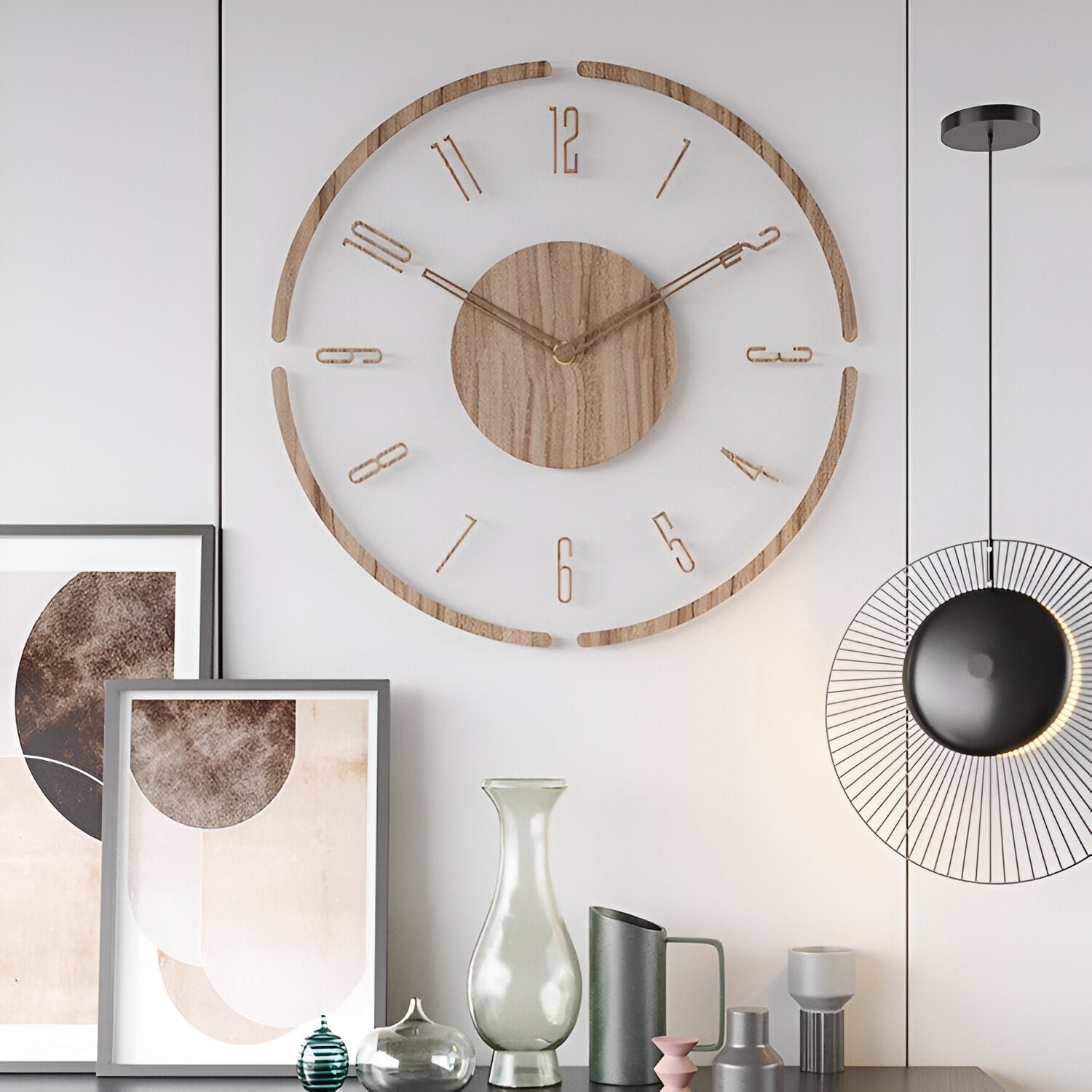 Moderne transparente Wanduhr aus Holz mit leisem Uhrwerk