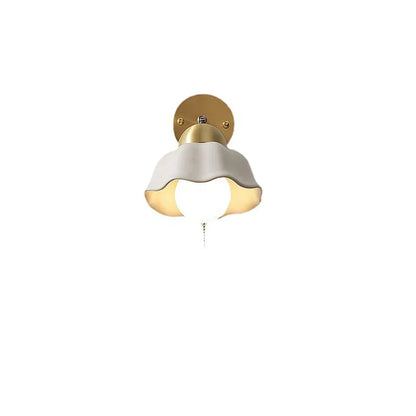 Einfache mittelalterliche Keramik -Nachtwandlampe