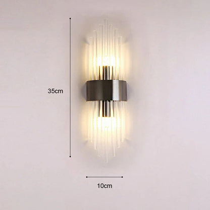 Schicke nordische moderne Goldwandlampe