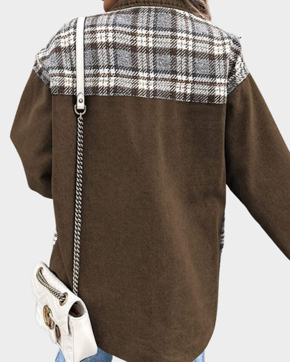 Damen Jeansjacke im modernen Patchwork-Stil mit Karodetails