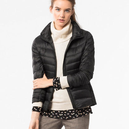 Leichte Damen-Daunenjacke mit Stehkragen für Frühling und Übergangszeit