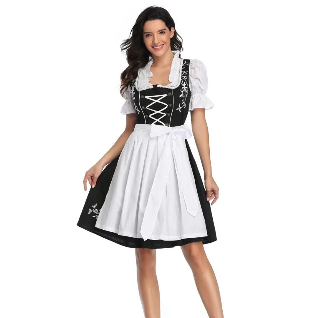 Elegantes Dirndlkleid für das Oktoberfest mit traditionellem Charme und sexy Akzent
