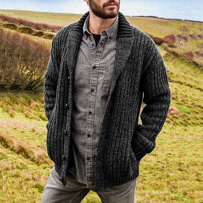 Herren Strickjacke im Grobstrickdesign für Herbst und Winter