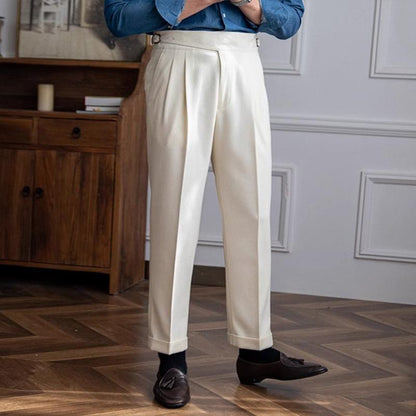 Herren Anzughose mit hohem Bund und schmalem geradem Bein im britischen Stil