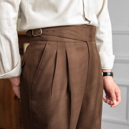 Herren Anzughose mit hohem Bund und schmalem geradem Bein im britischen Stil
