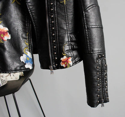 Bestickte Damen Kunstlederjacke im Bikerstil