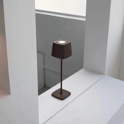 Kabellose LED-Tischlampe mit eckigem Schirm und Touch-Dimmer