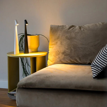 Minimalistische dimmbare Tischleuchte mit Touch in modernem Design