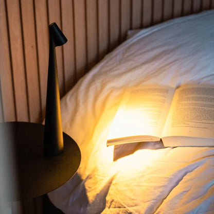Minimalistische dimmbare Tischleuchte mit Touch in modernem Design