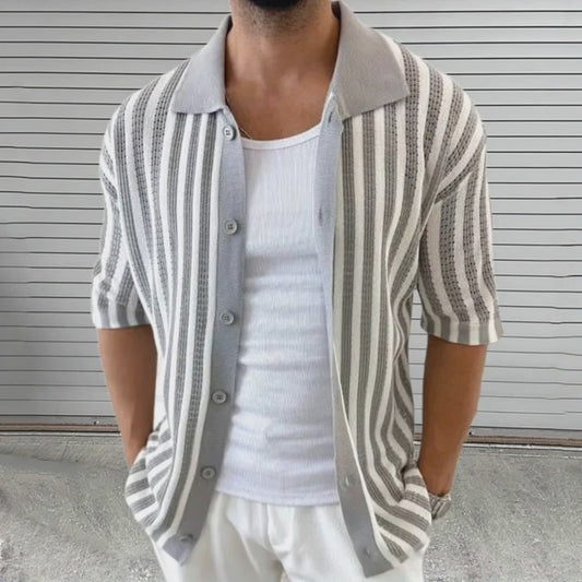 Herren Sommer Strickhemd mit Streifen und kurzen Ärmeln