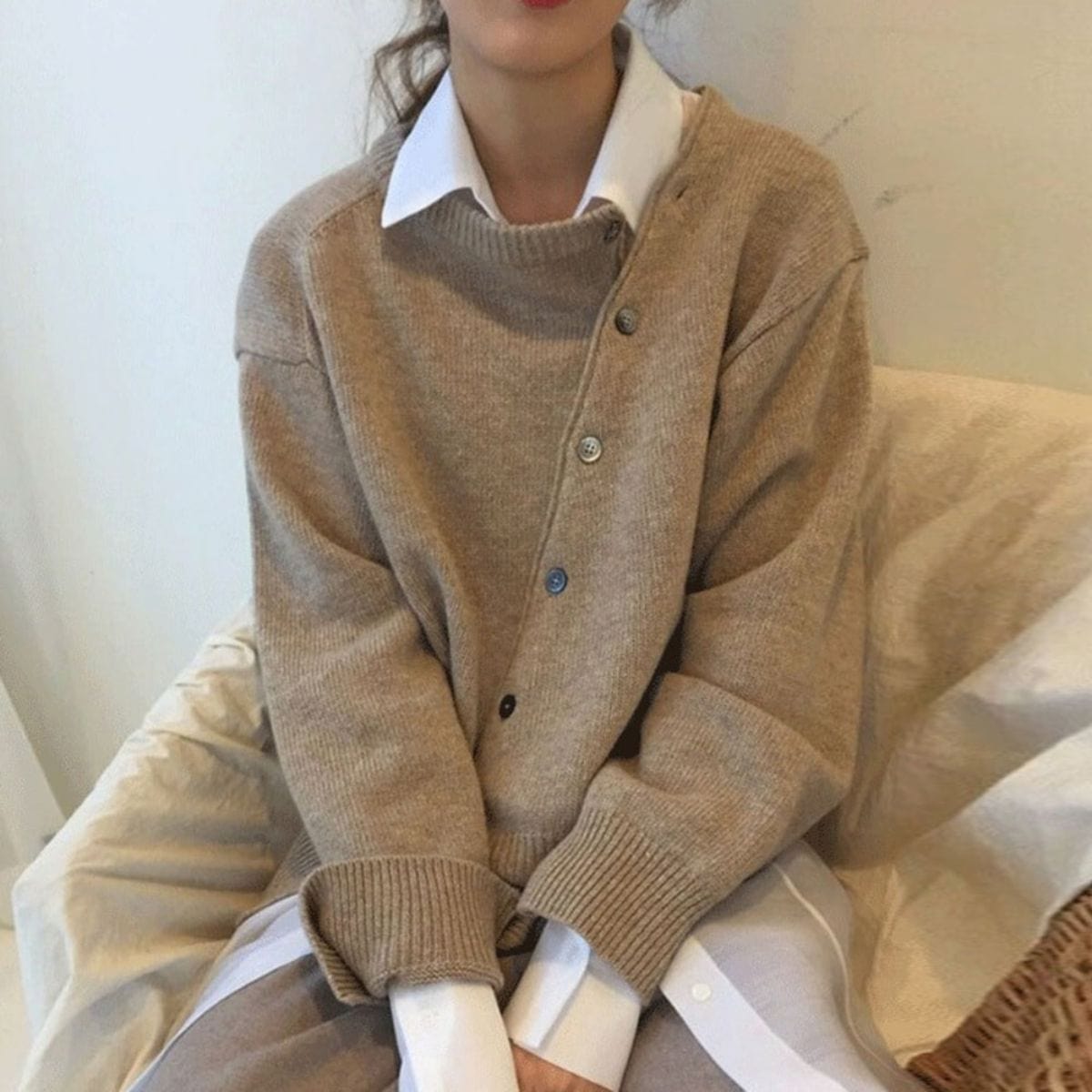 Damen Strickcardigan mit V-Ausschnitt und Knopfleiste