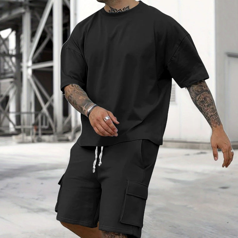 Set aus Freizeit-T-Shirt mit kurzen Ärmeln und Shorts für Herren