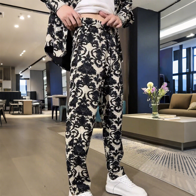 Herren-Set aus Jacke und Hose mit Blumenmuster