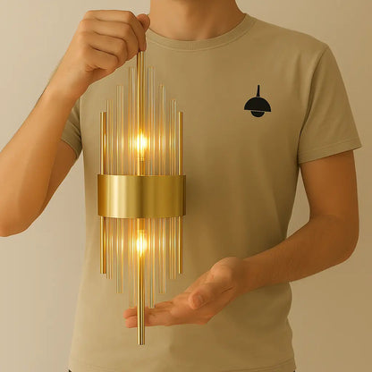 Schicke nordische moderne Goldwandlampe